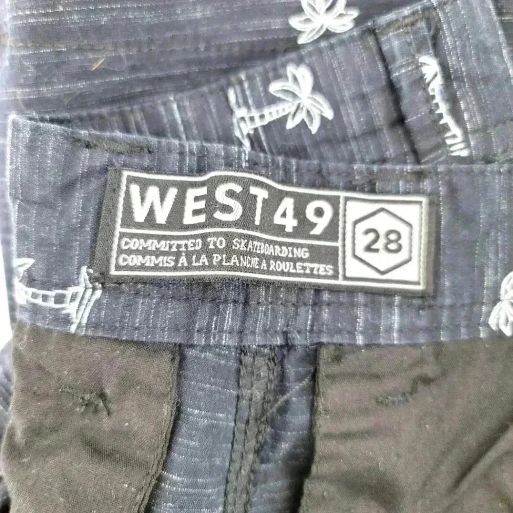 WEST  49 SHORTS - Picture 3 of 3
